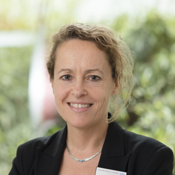 Ms Alison Pottle