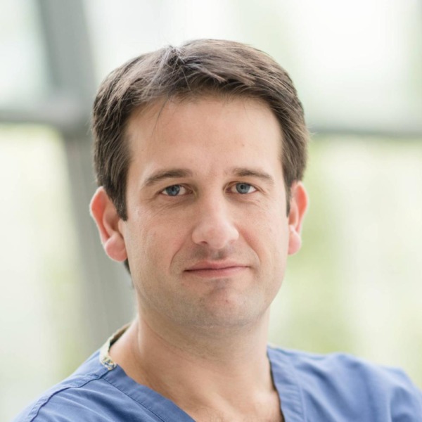 Dr Robert Smith