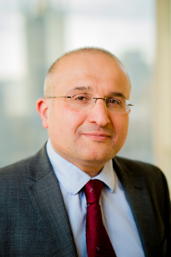 Portrait of Mr Azar Khunda, consultant gynaecologist and subspecialist urogynaecologist at Guy’s and St Thomas’ Specialist Care